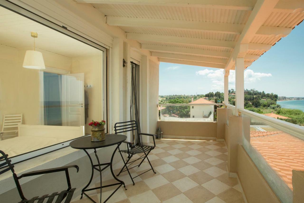 Cliff Beach House Nea Moudania Exterior foto