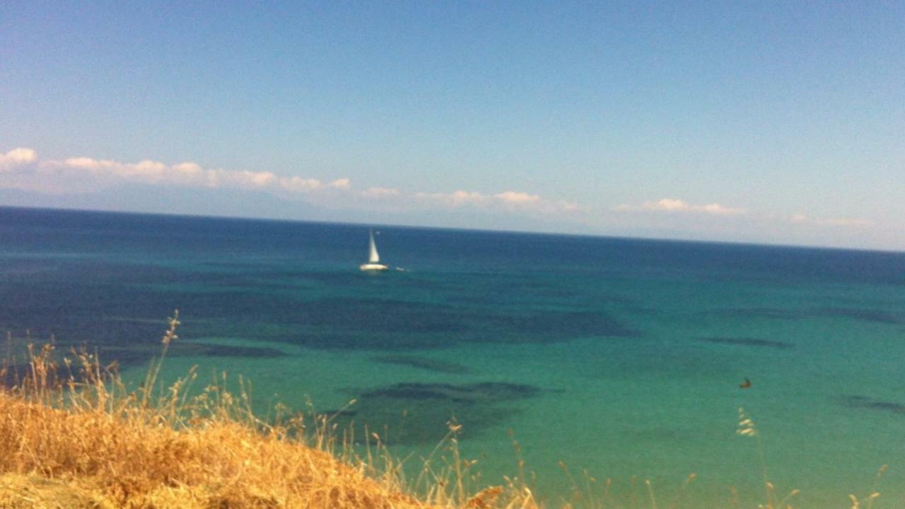 Cliff Beach House Nea Moudania Exterior foto